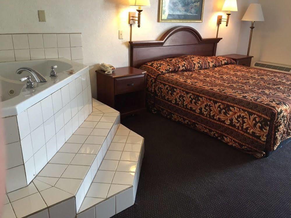 Ashburn Inn - Ashburn Εξωτερικό φωτογραφία